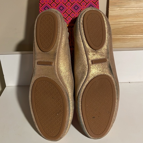 Tory Burch Minnie Travel Ballet w/ Logo - Metallic Seashell Pink - Sz 8 - Picture 4 of 5